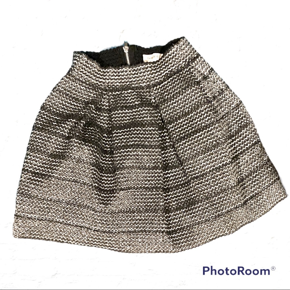 Metallic black and silver pleated mini skirt - Picture 1 of 3